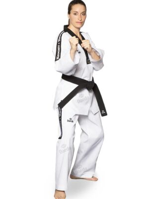 Dobok Daedo Tradicional Linea Negra WT