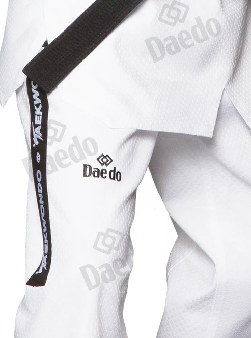 Dobok Daedo Tradicional Linea Negra WT - Imagen 3